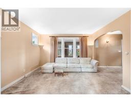 Sunroom - 10 Bellevue Street, Bouctouche, NB E4S2W3 Photo 14