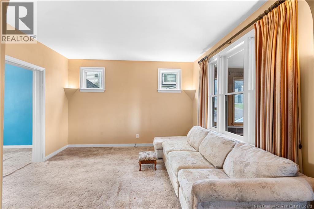 10 Bellevue Street - 12