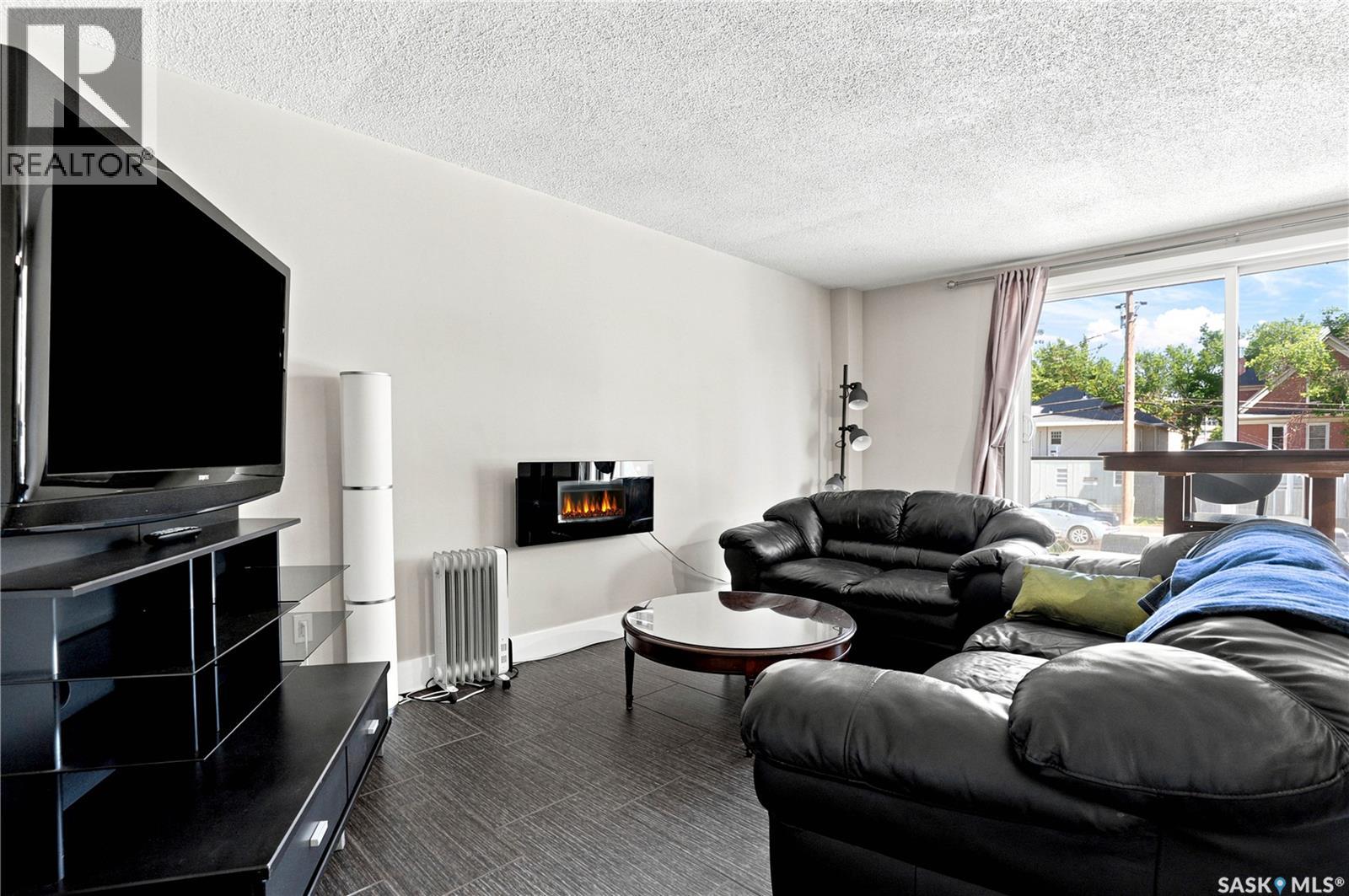 #205 320 5th AVENUE N - 5