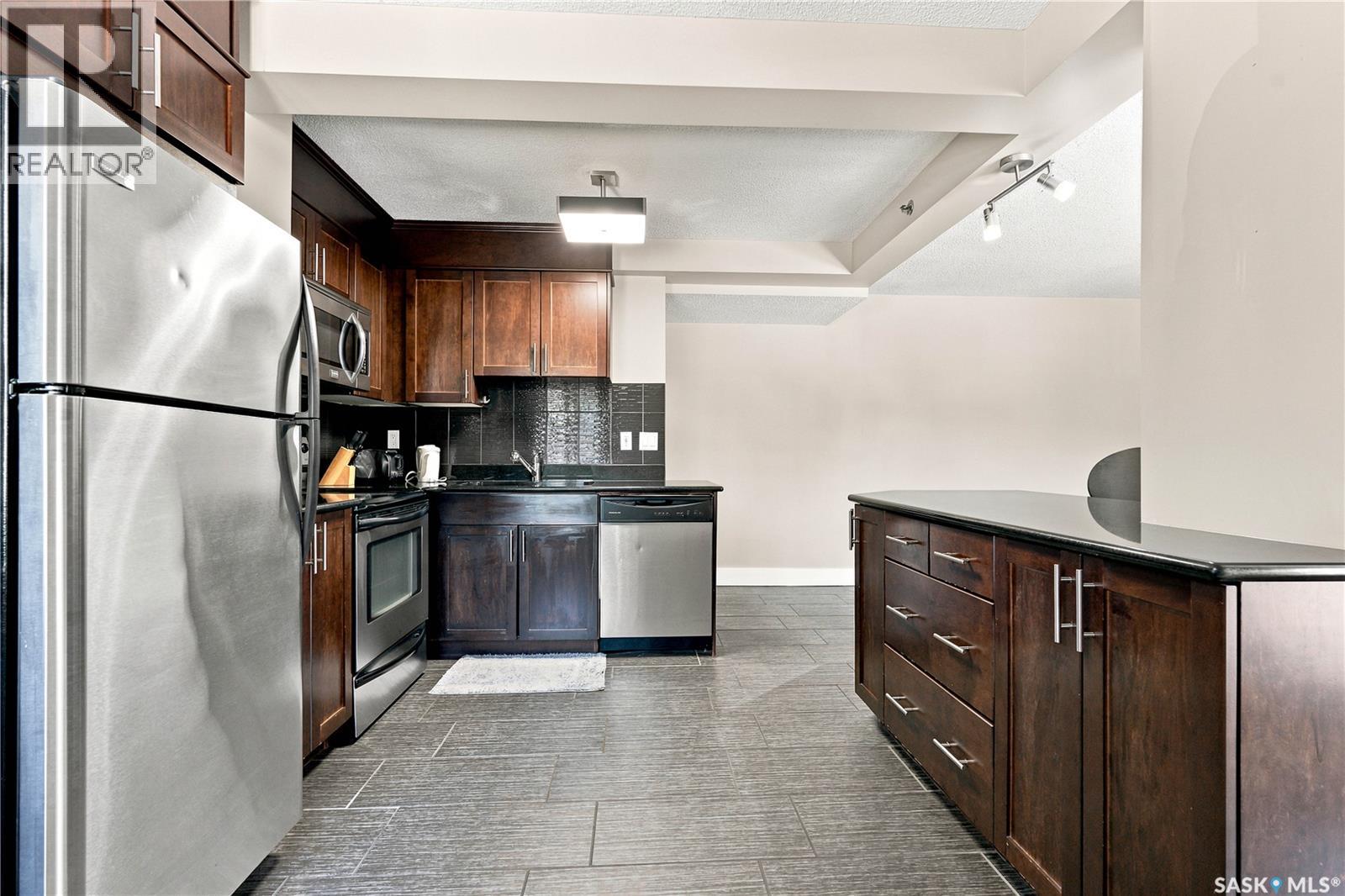 #205 320 5th AVENUE N - 14