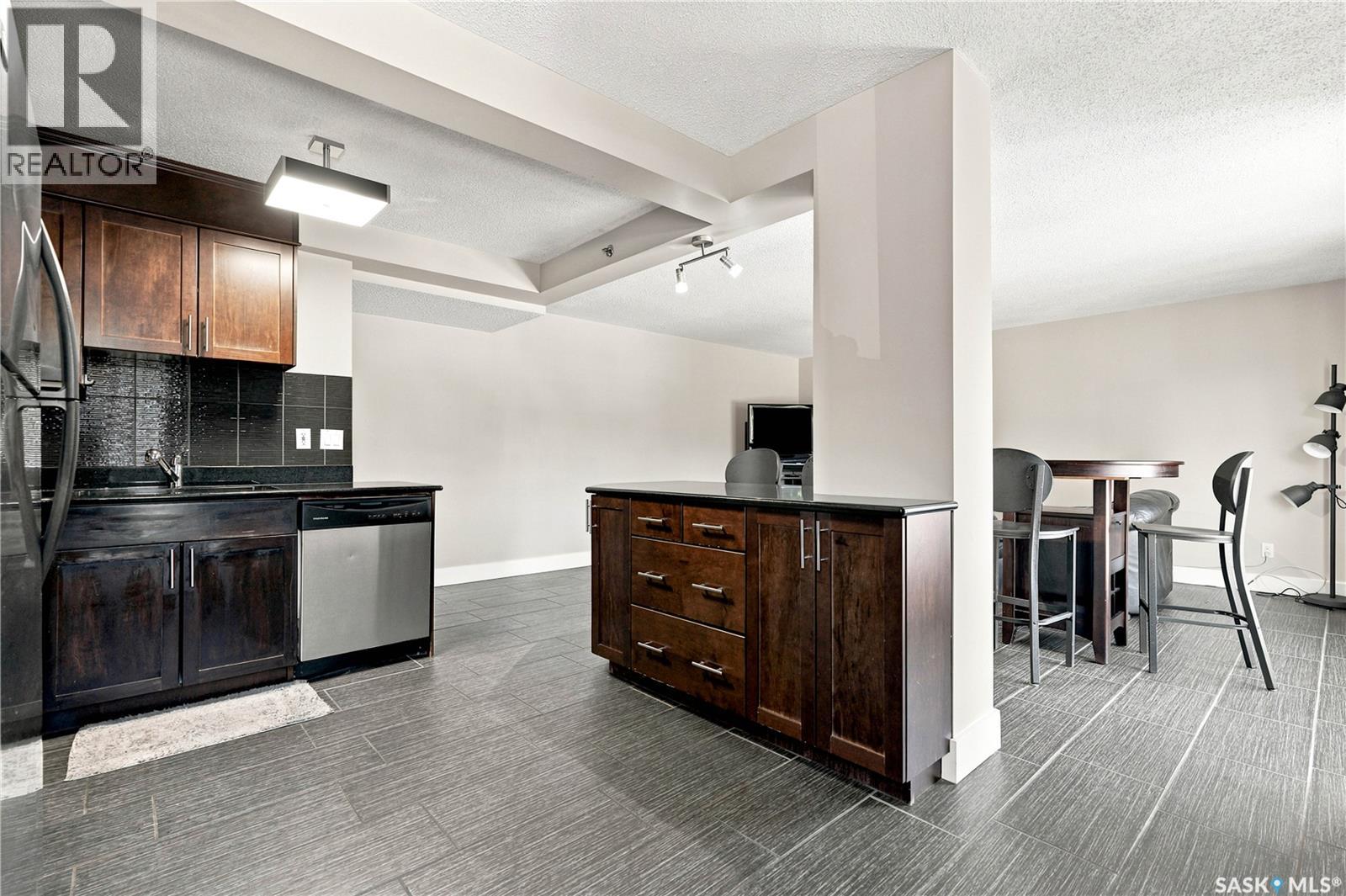 #205 320 5th AVENUE N - 13