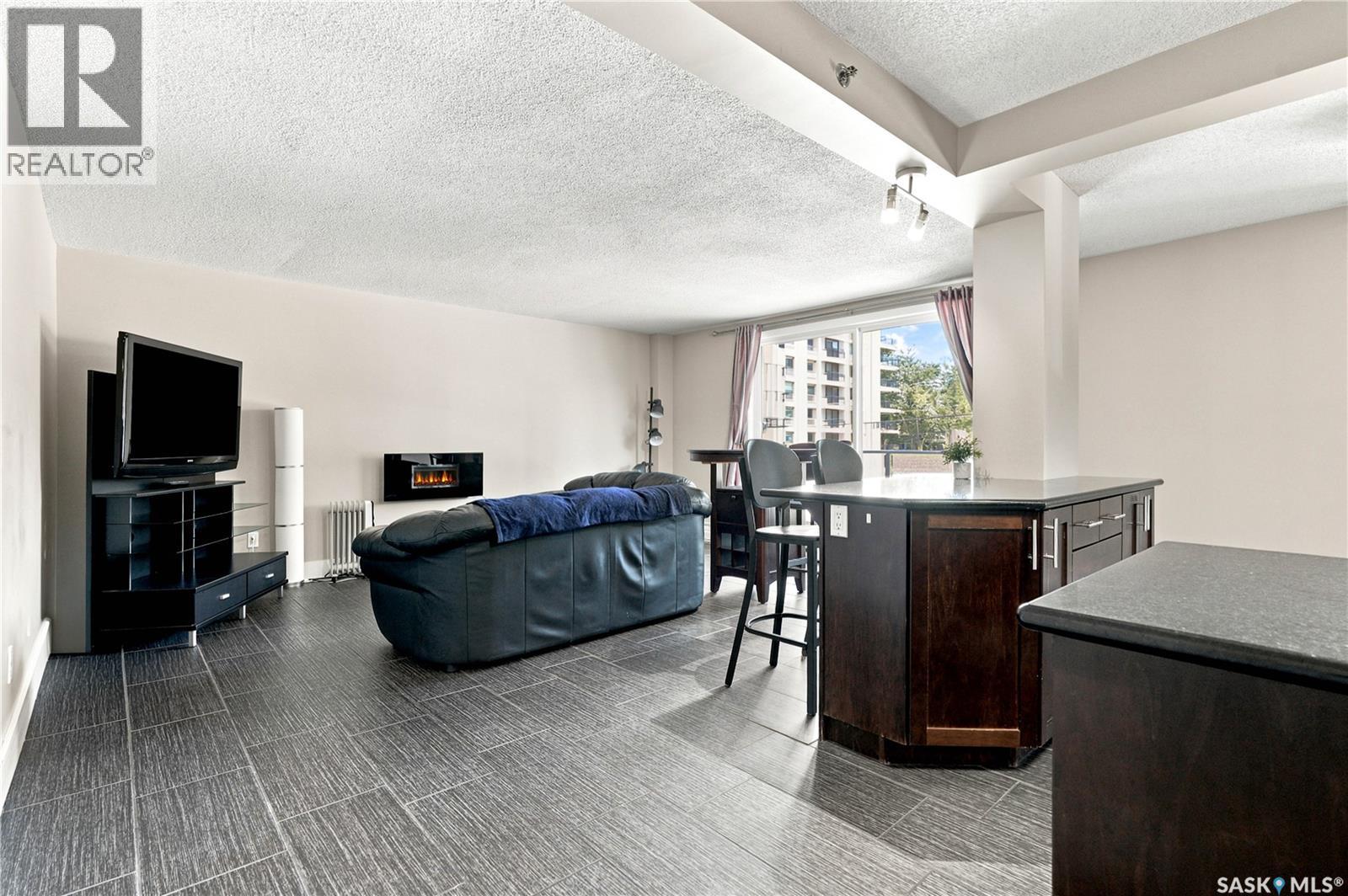 #205 320 5th AVENUE N - 7