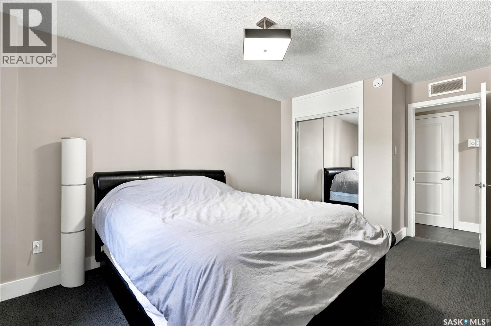 #205 320 5th AVENUE N - 18