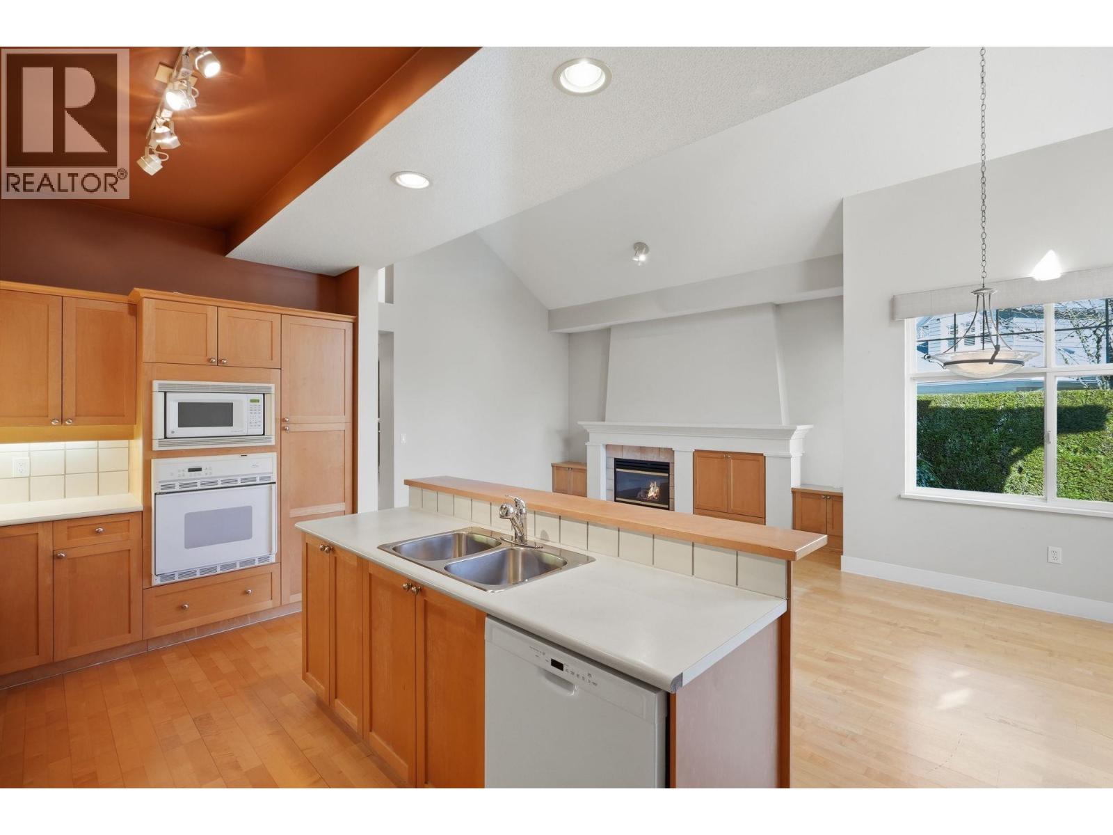 3 Bed, 3 Bath House for Sale in Delta – 2 5900 FERRY ROAD, Delta – MLS# R3144406 - Image 8