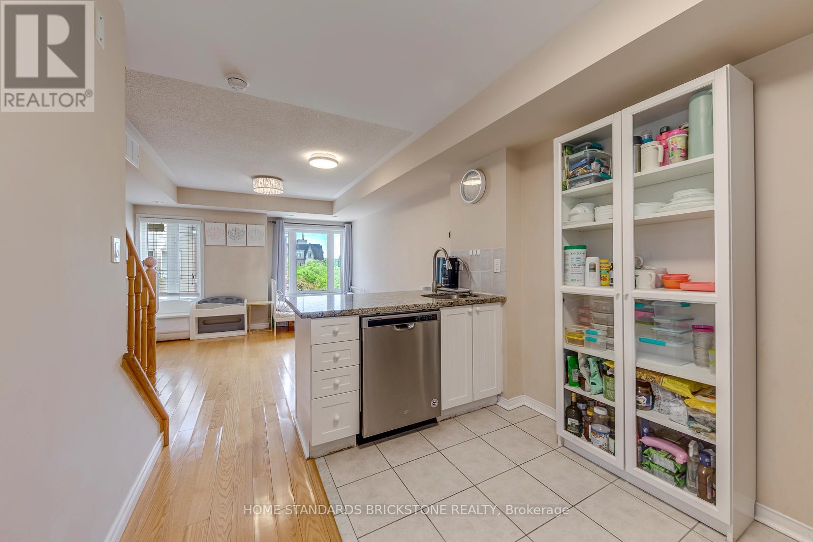 #291 306 JOHN STREET - 1