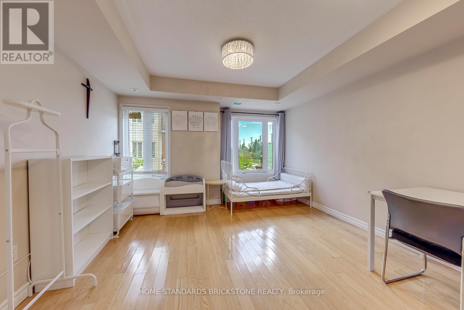 #291 306 JOHN STREET - 10