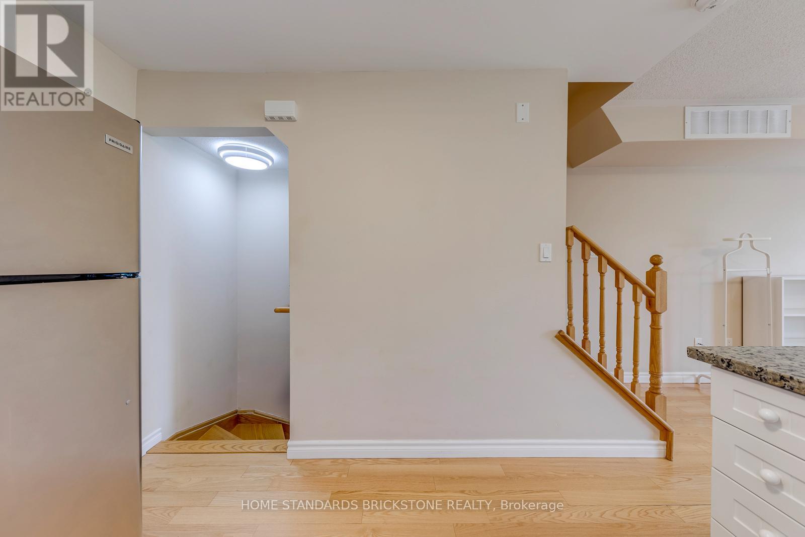 #291 306 JOHN STREET - 21