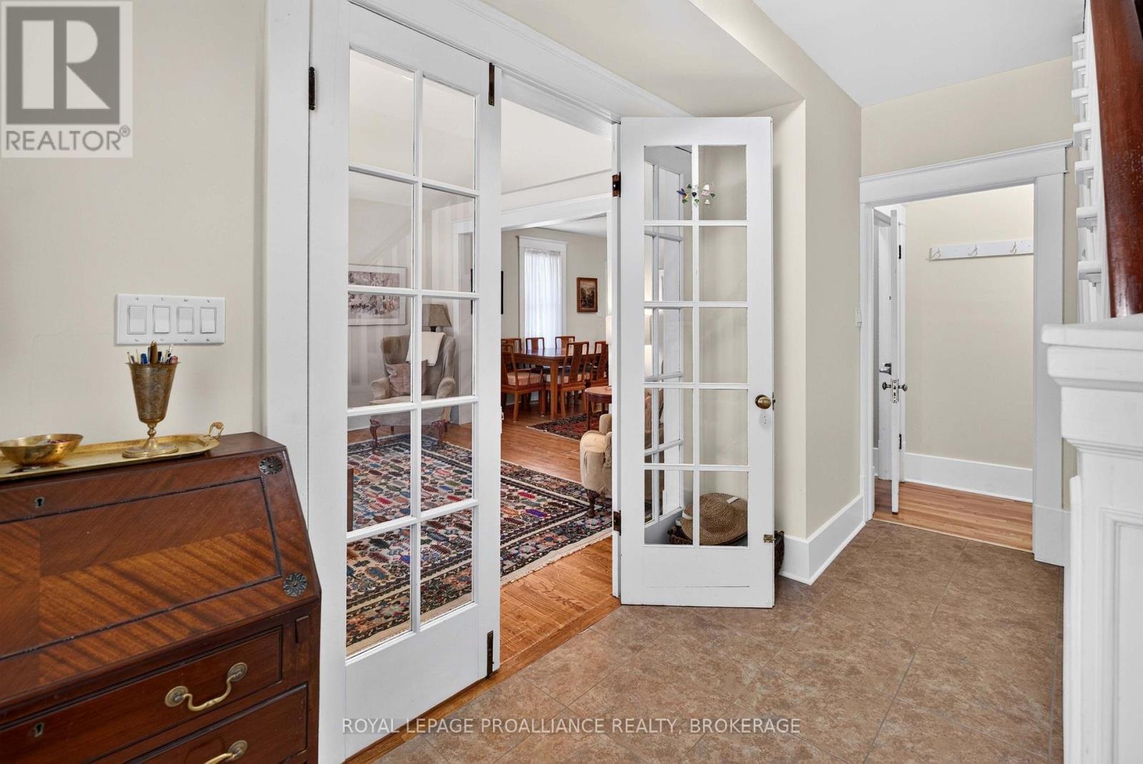 166 ALMA AVENUE - 4