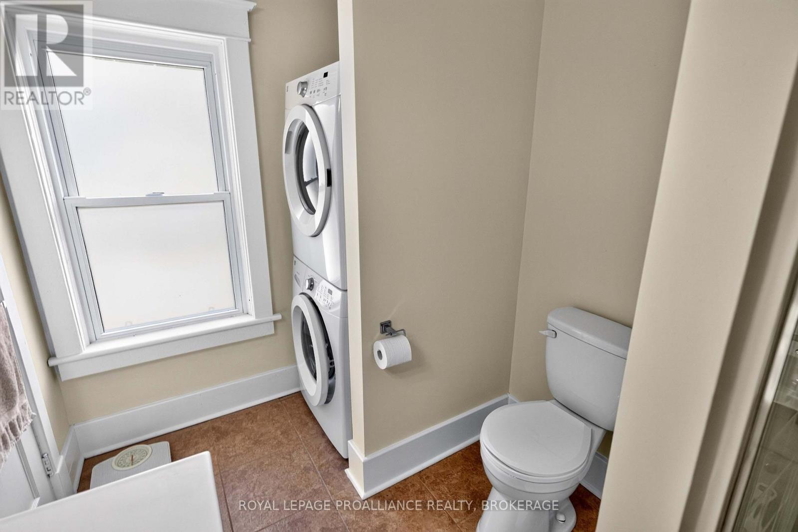 166 ALMA AVENUE - 34