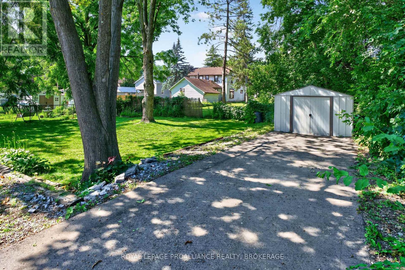 166 ALMA AVENUE - 42