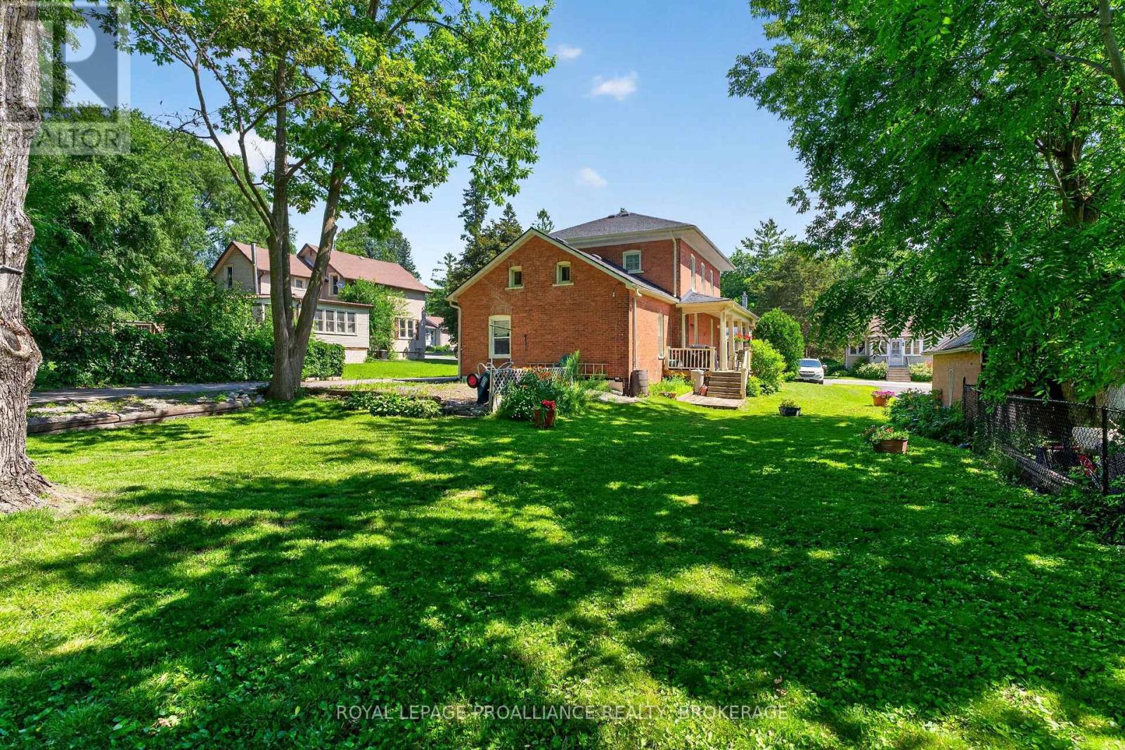 166 ALMA AVENUE - 44