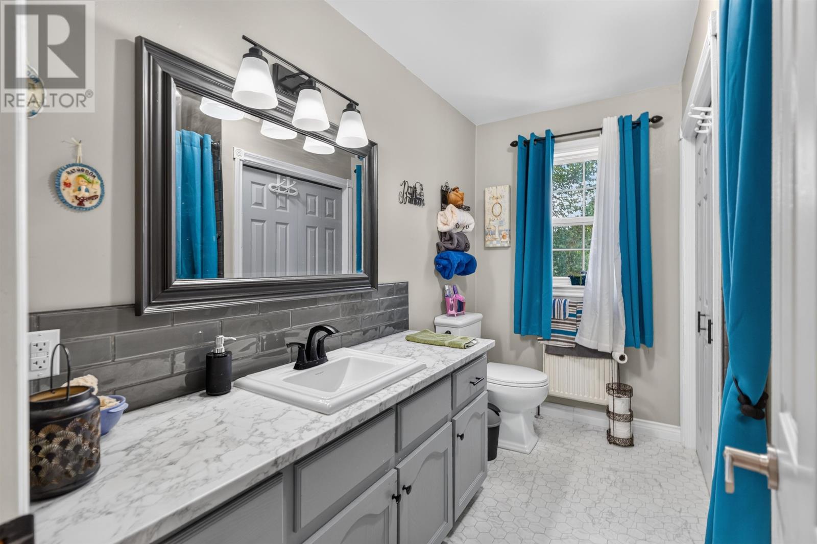 17 Centennial drive - 22