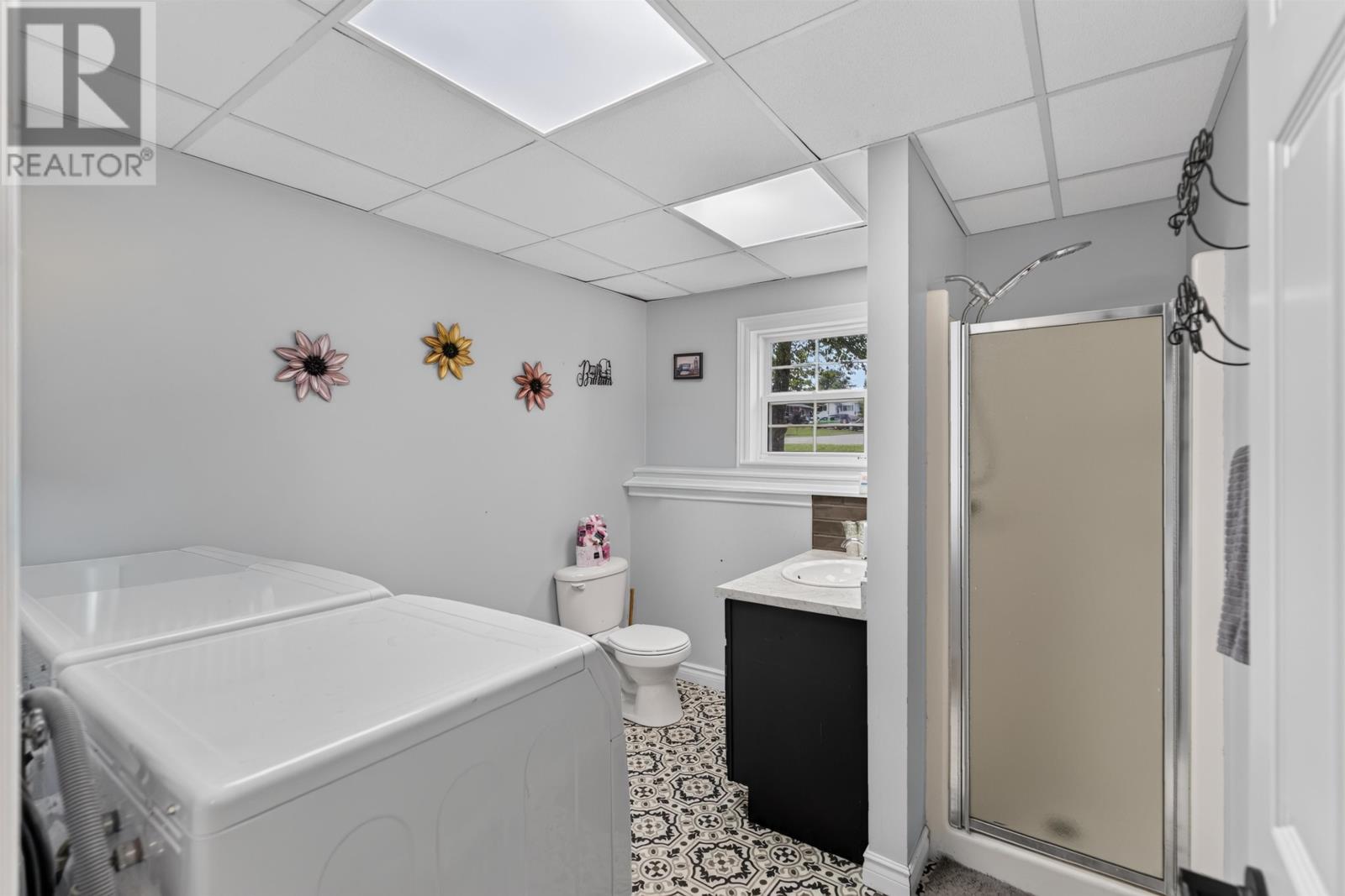 17 Centennial drive - 38