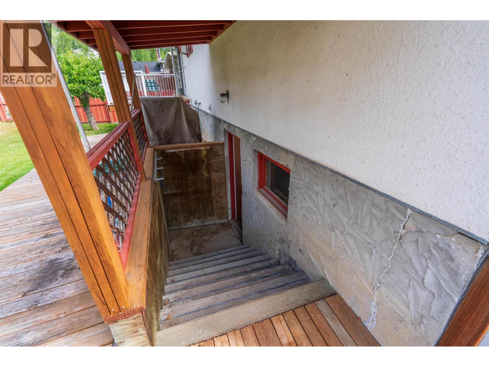 931 LIMESTONE CRESCENT - 23