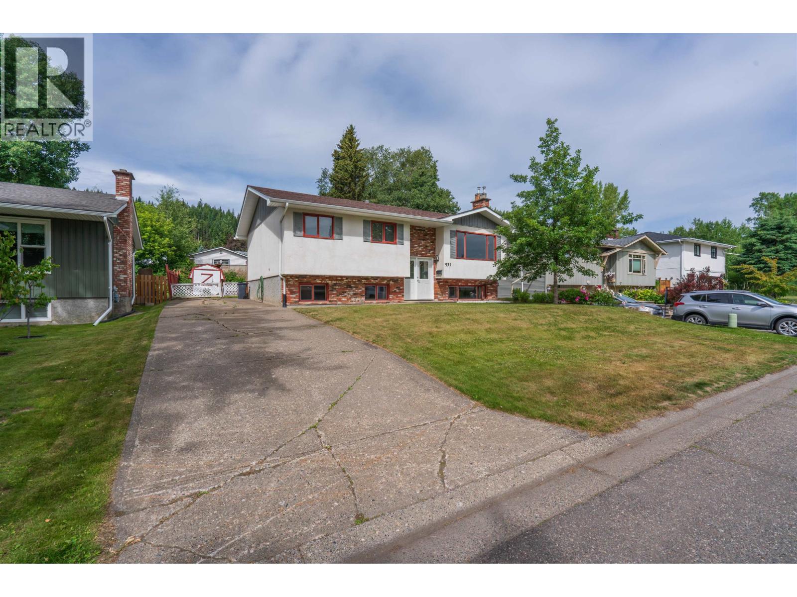 931 LIMESTONE CRESCENT - 21