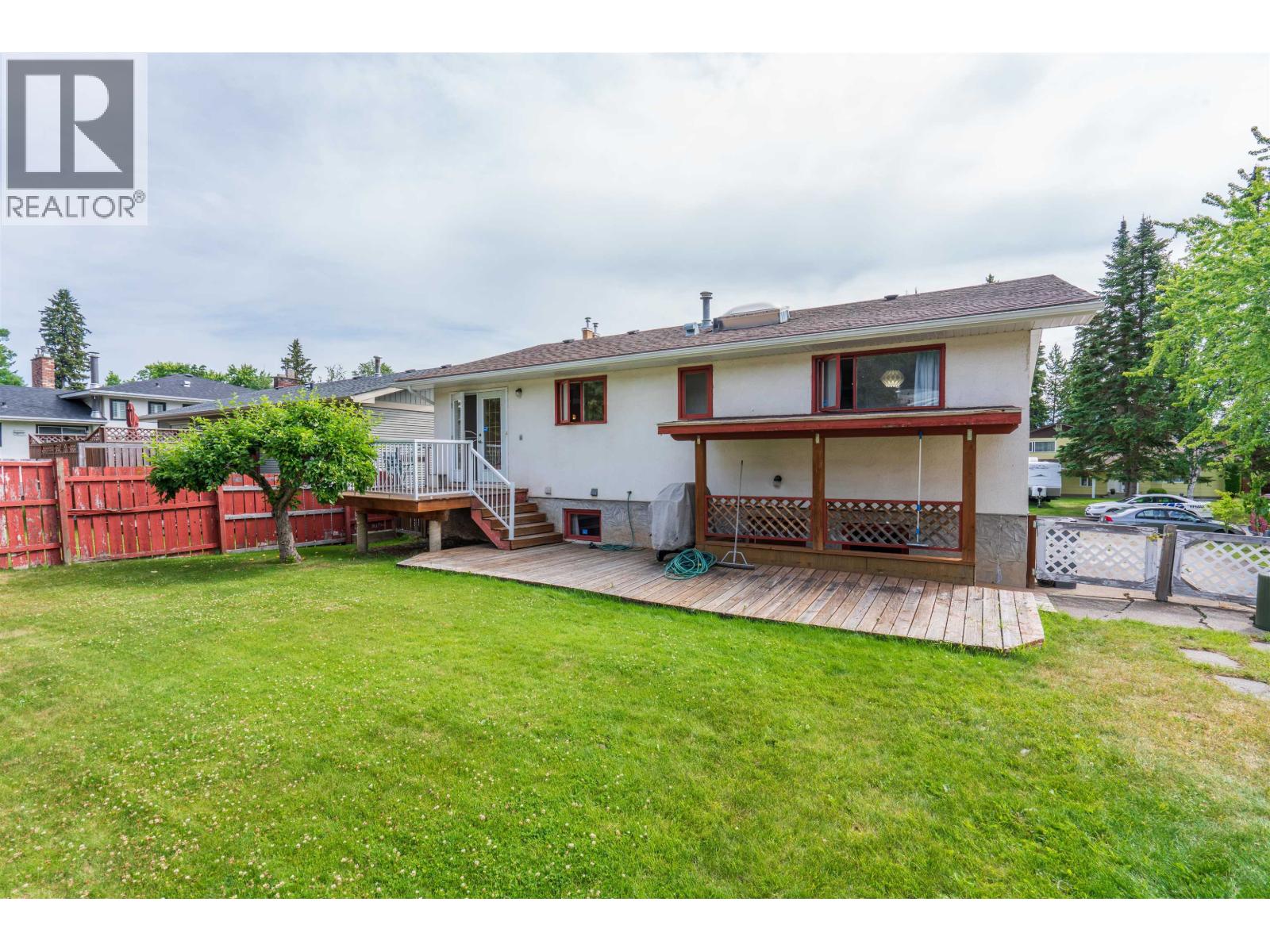 931 LIMESTONE CRESCENT - 2
