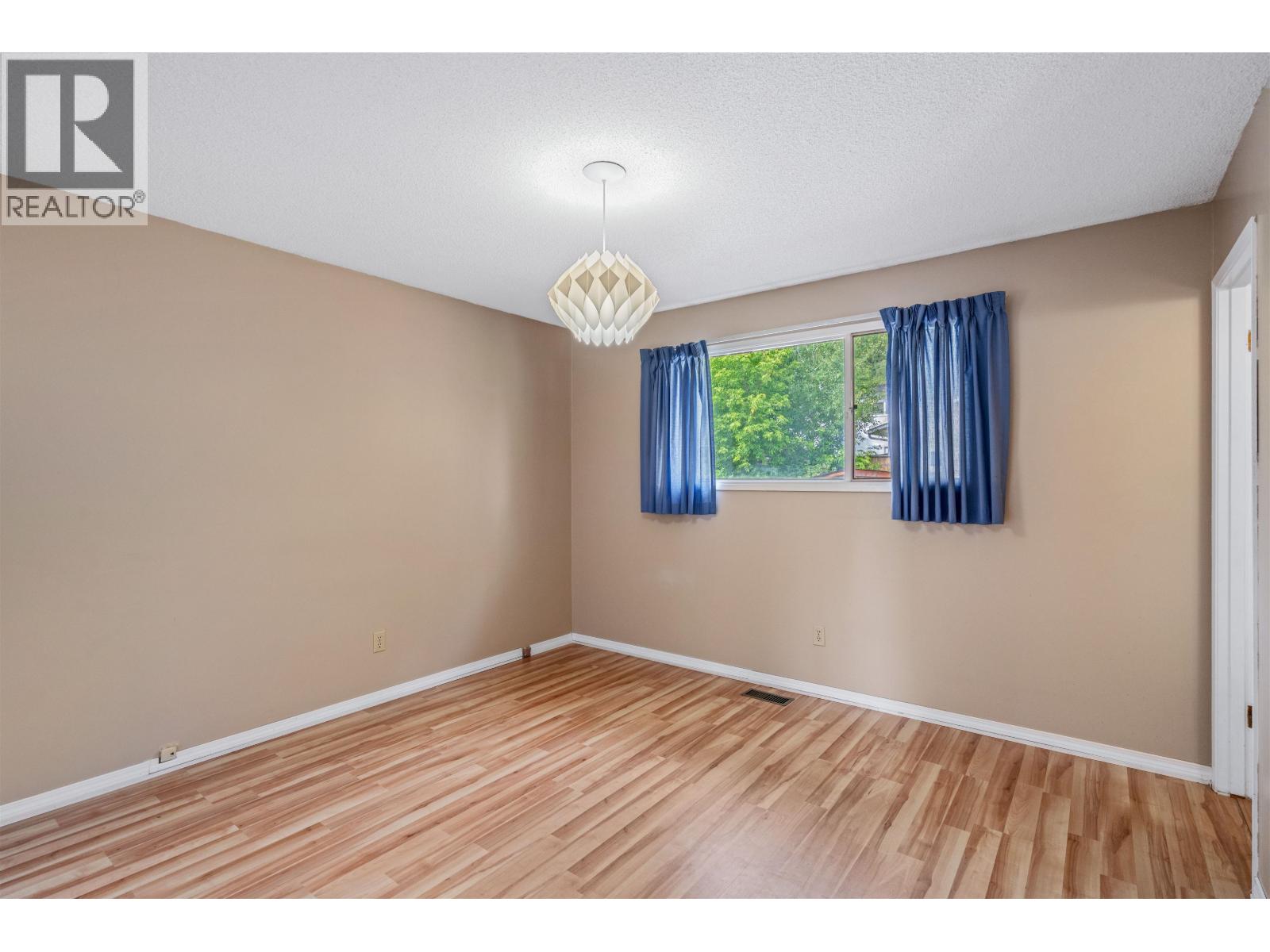 931 LIMESTONE CRESCENT - 7