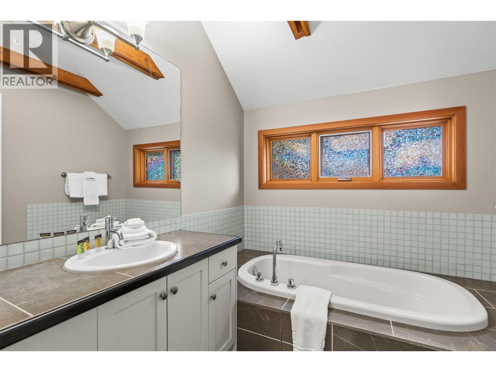 #57 9845 Eastside Road - 22