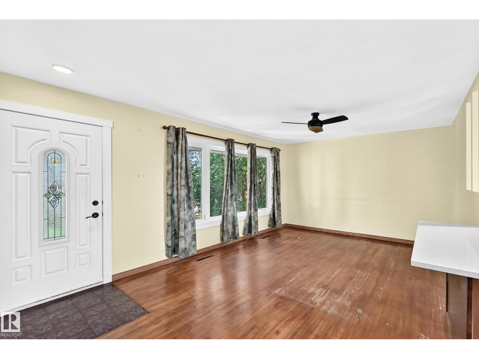 7032 81 ST NW - 9