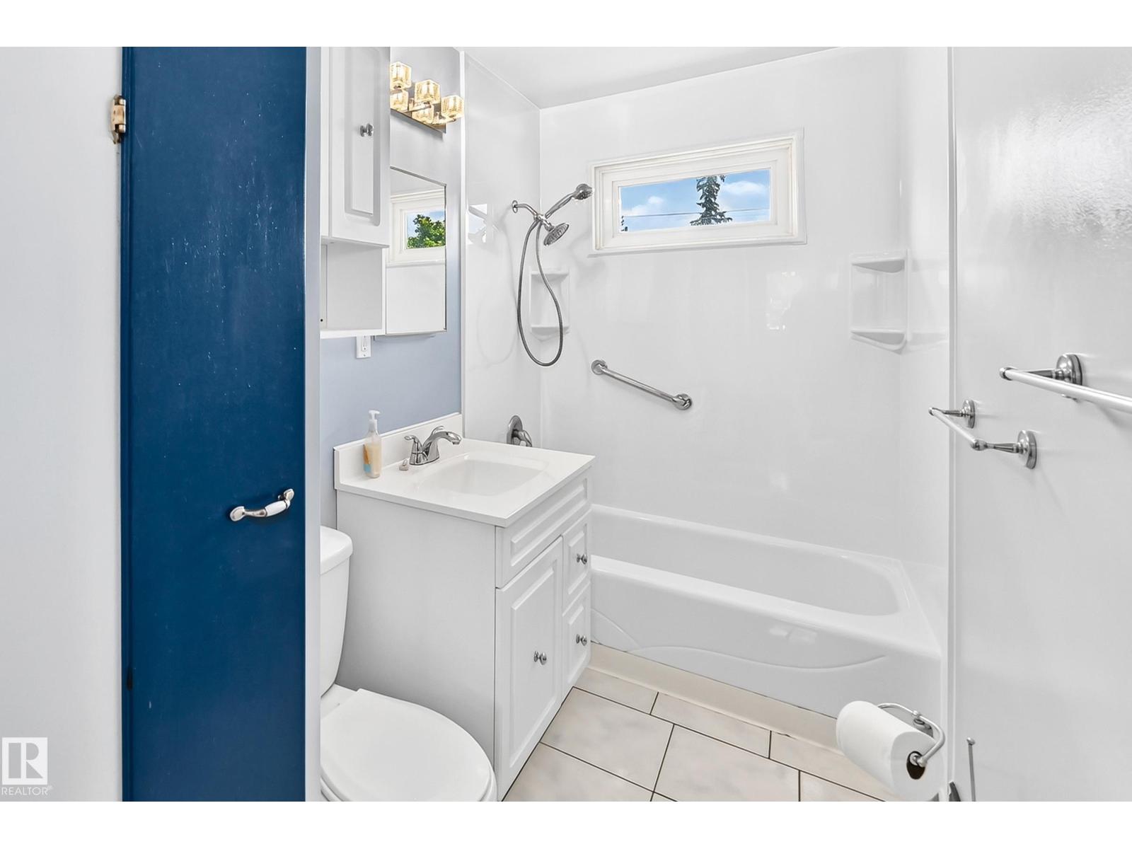 7032 81 ST NW - 11