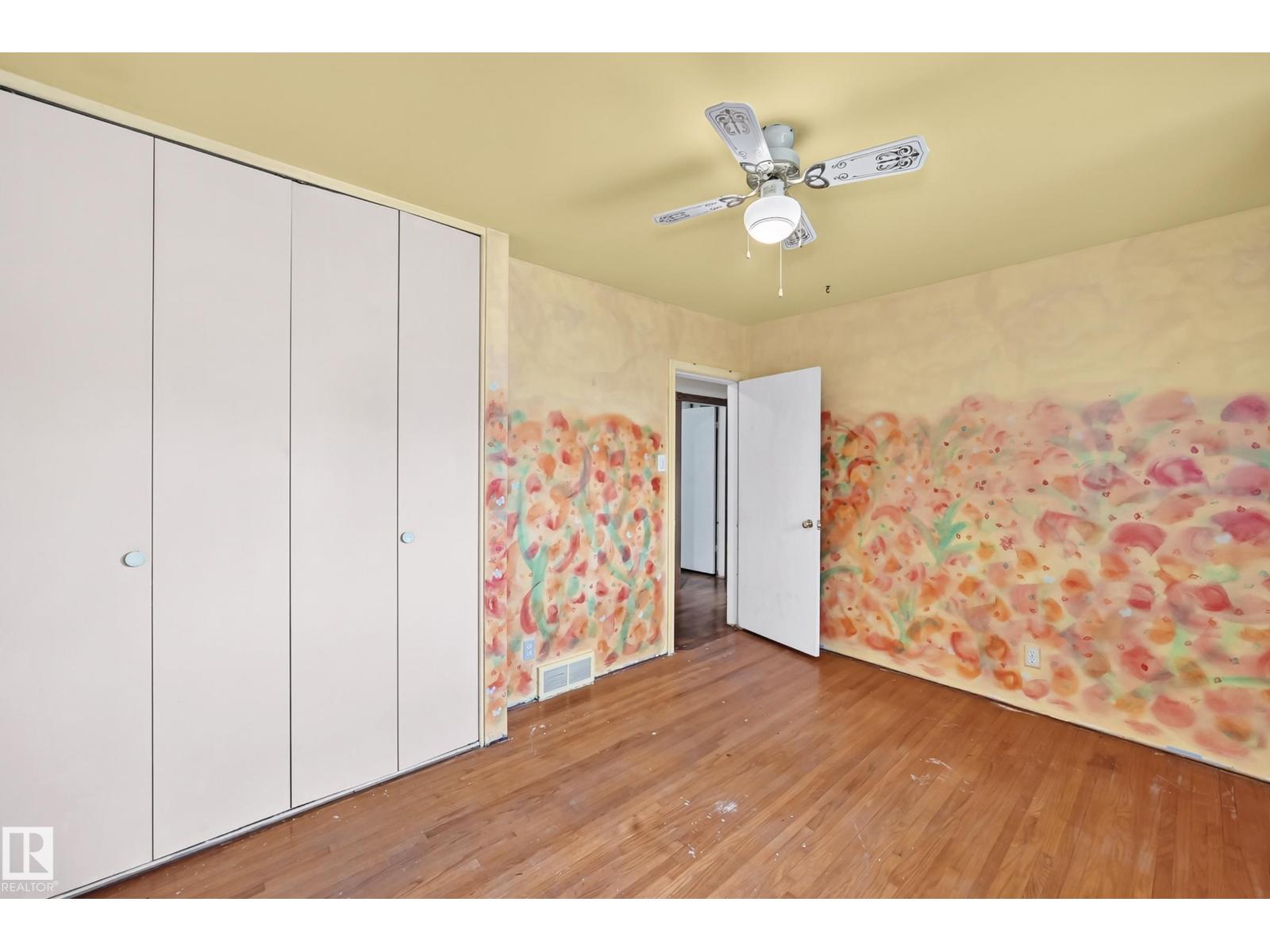 7032 81 ST NW - 16