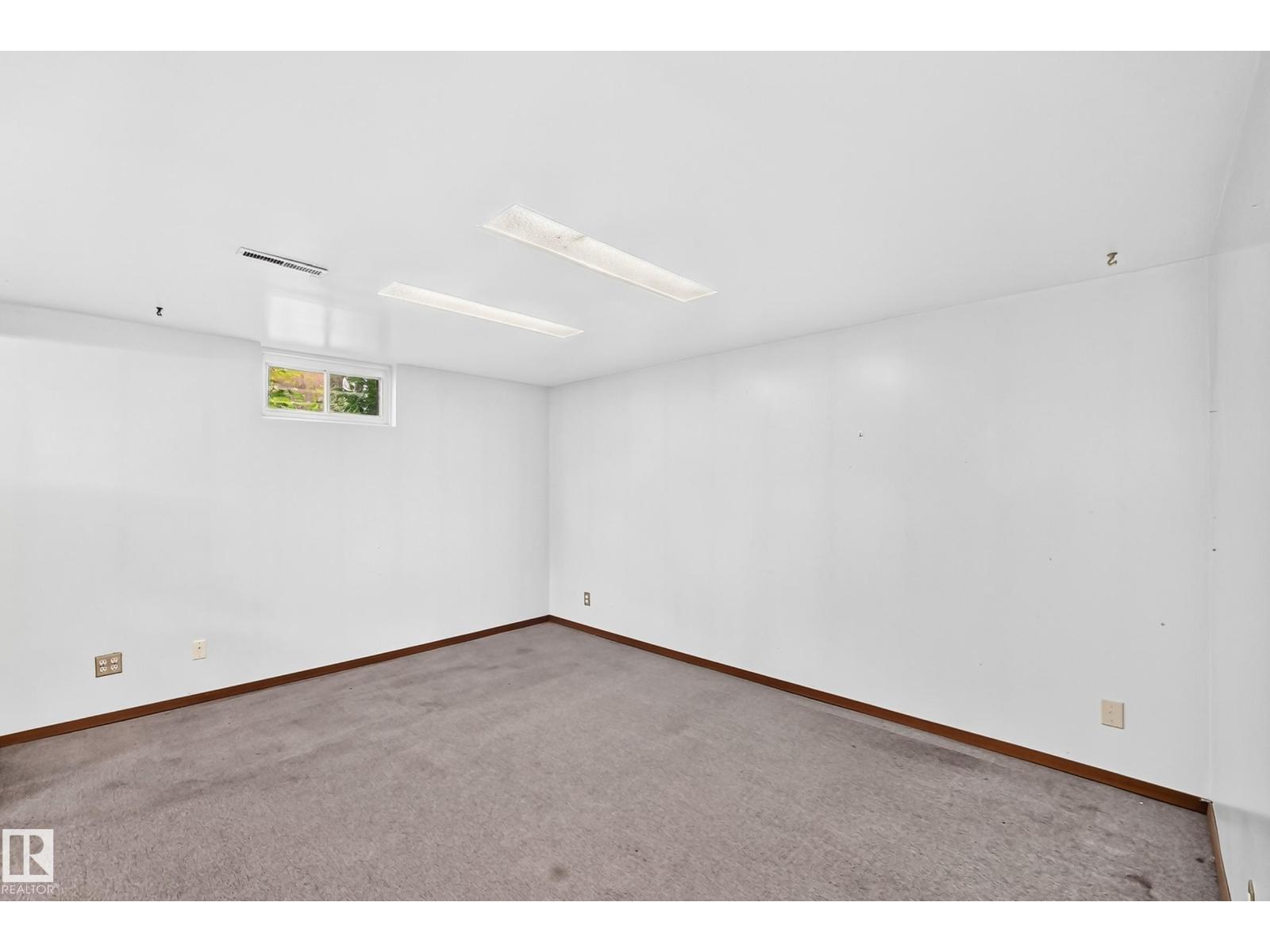 7032 81 ST NW - 19