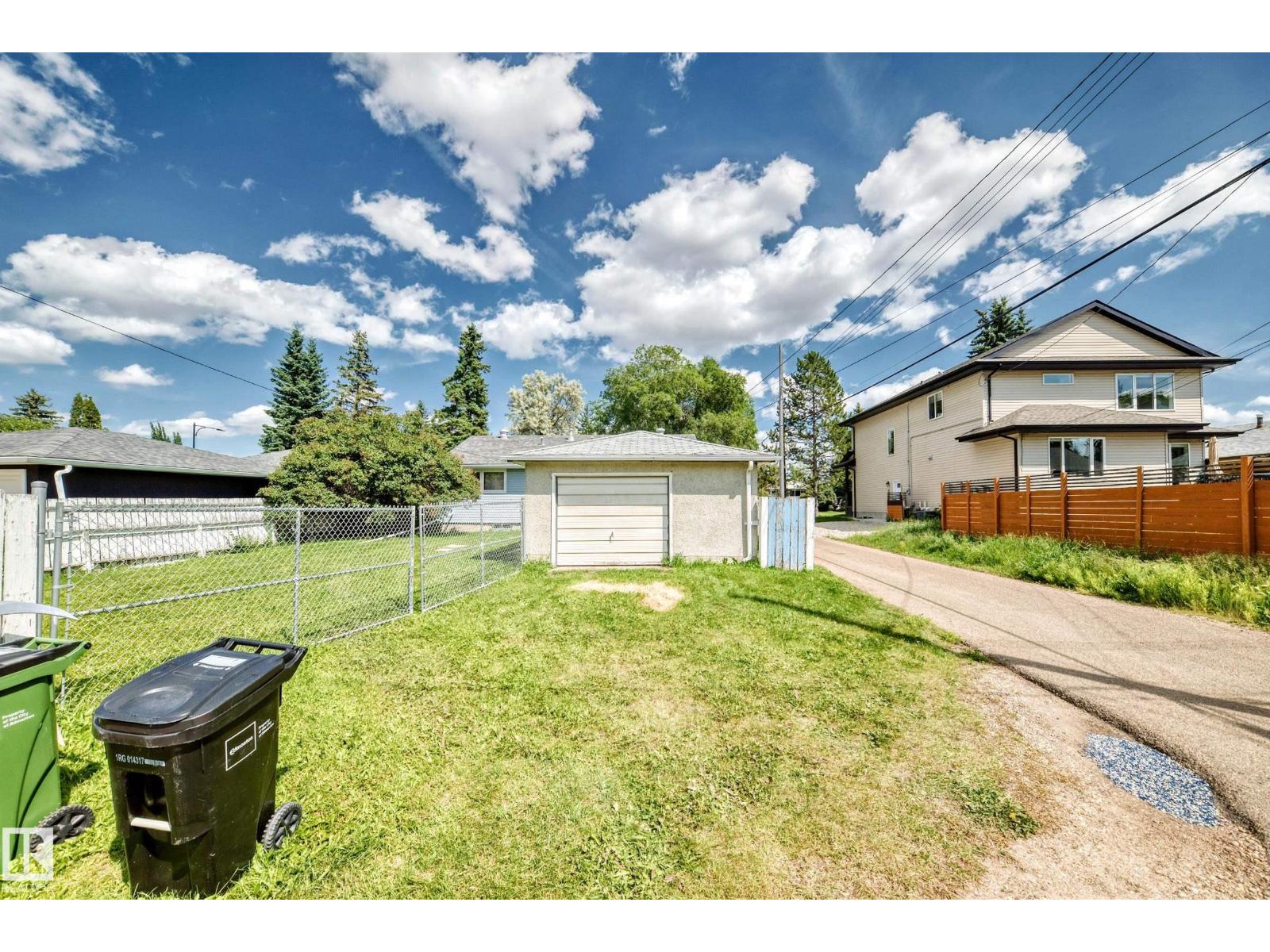 7032 81 ST NW - 34