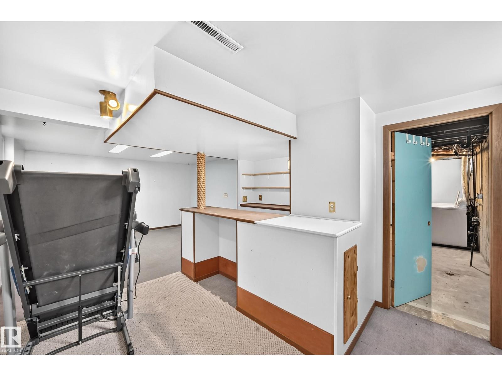 7032 81 ST NW - 23
