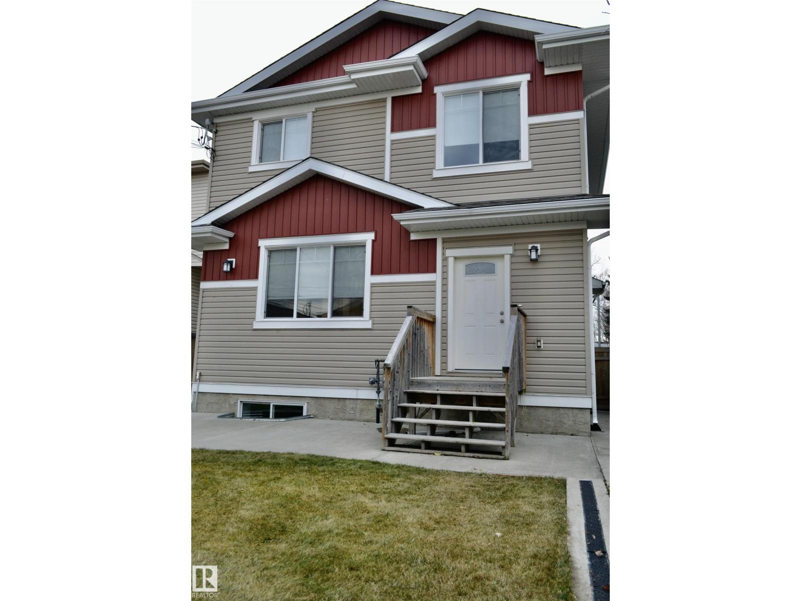 8952 81 AV NW - 2