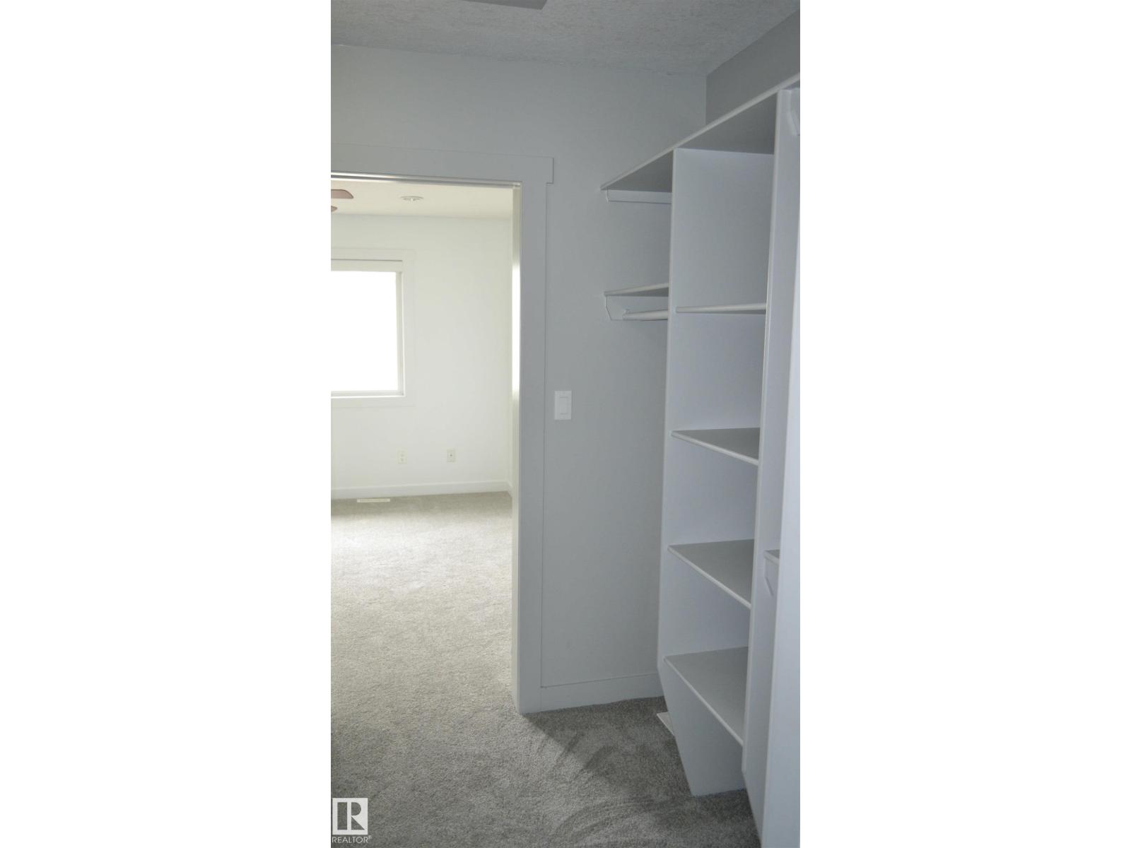 8952 81 AV NW - 28