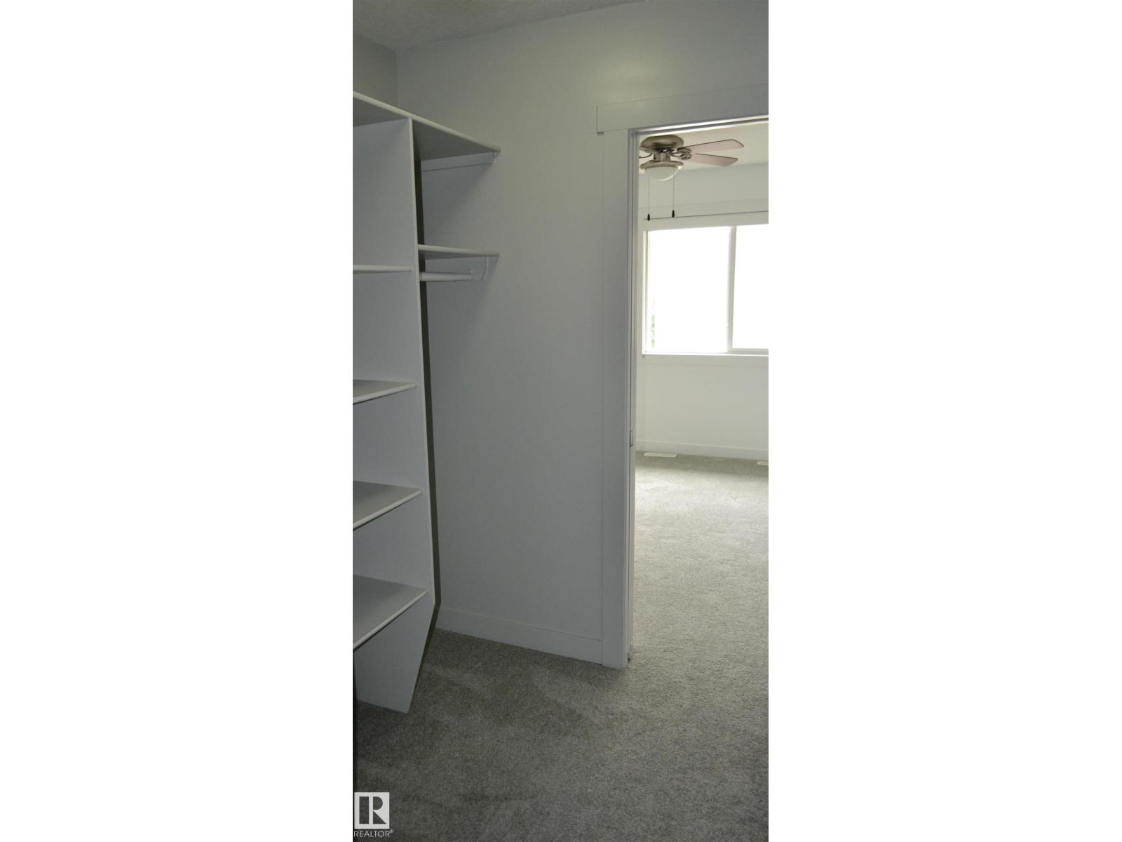 8952 81 AV NW - 29