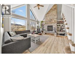 5 Villa Vega Acres, Lundbreck, AB T0K1W0 Photo 18