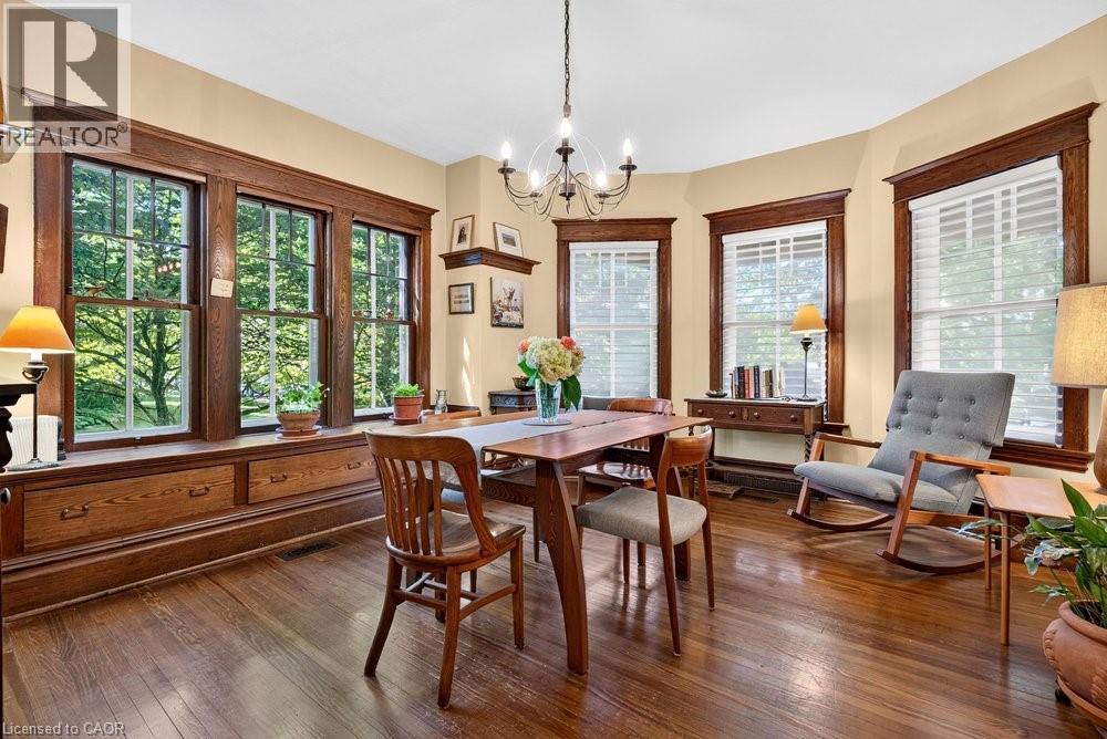 526 BURLINGTON Avenue - 10