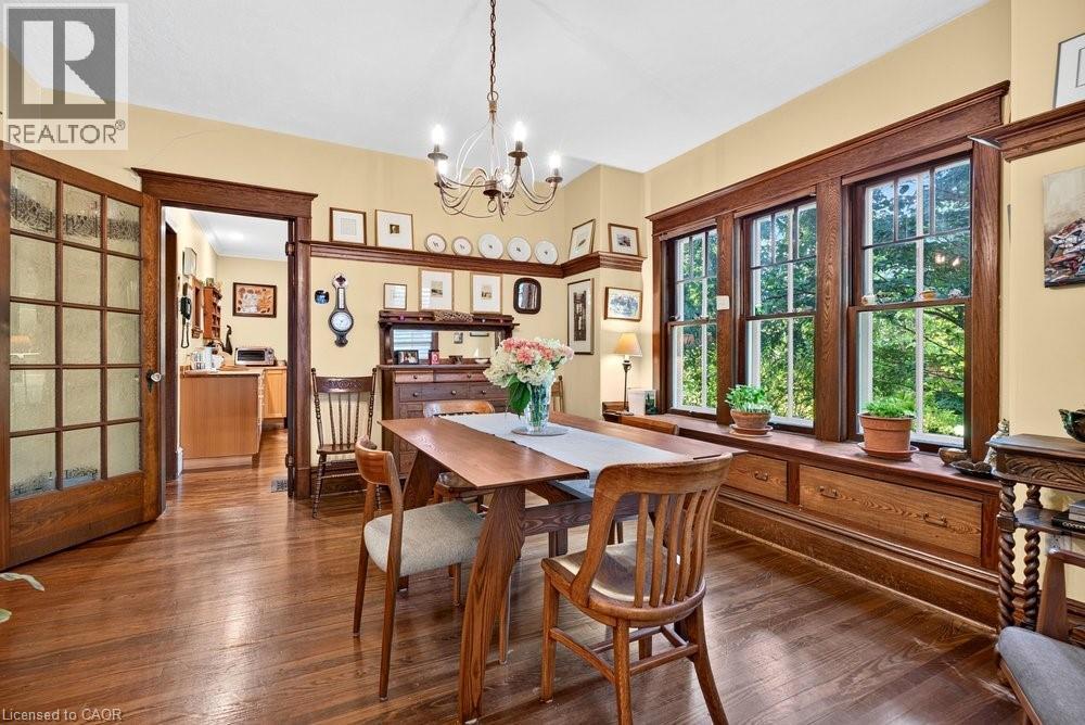 526 BURLINGTON Avenue - 11