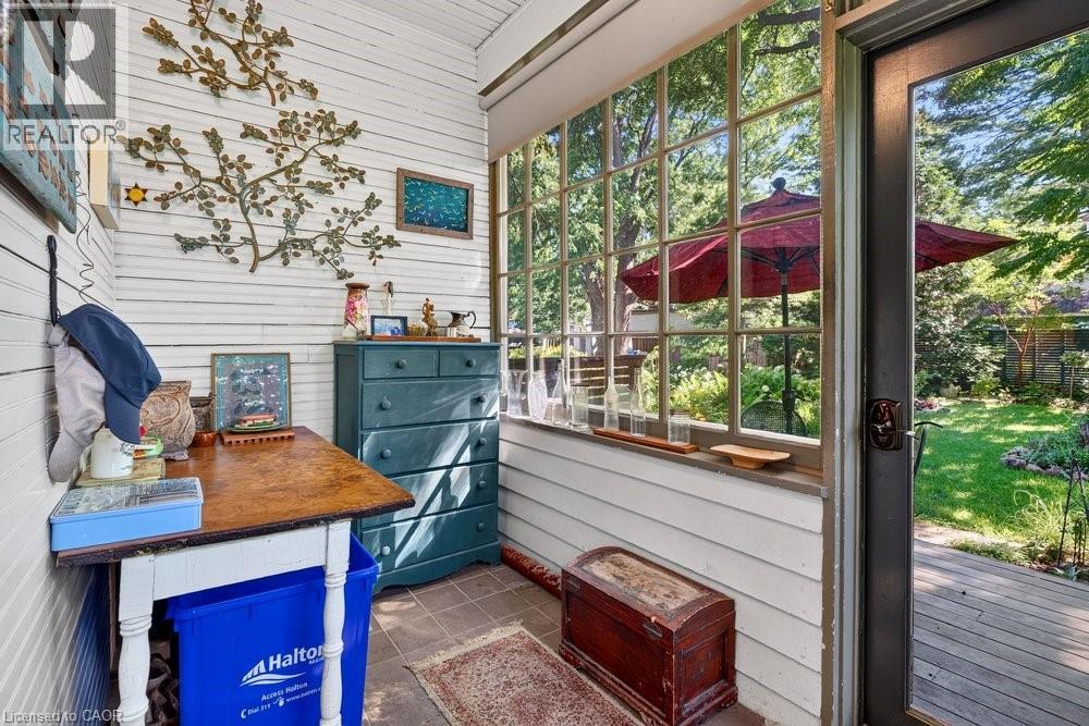 526 BURLINGTON Avenue - 17