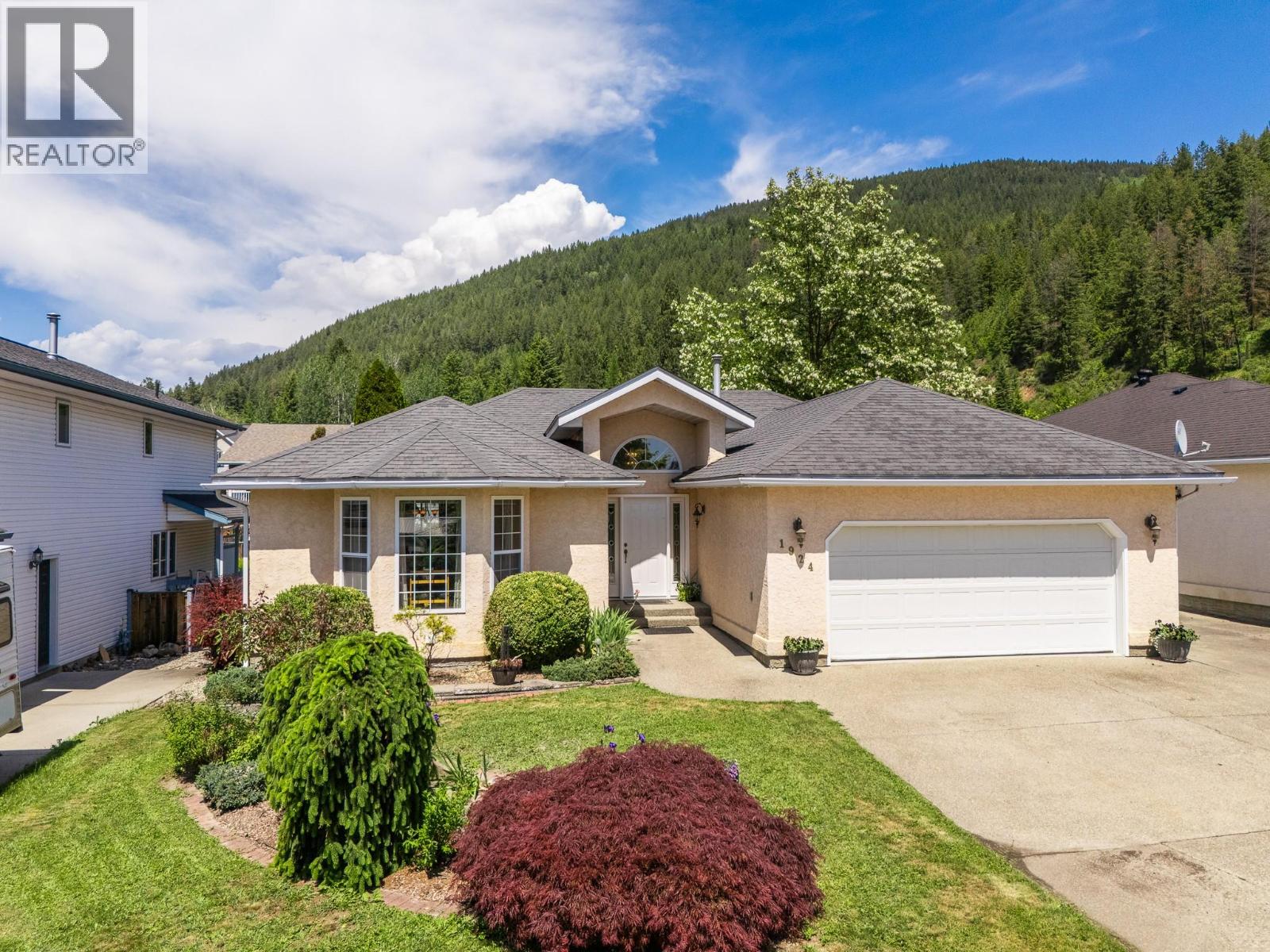 1924 HURL Street - 66