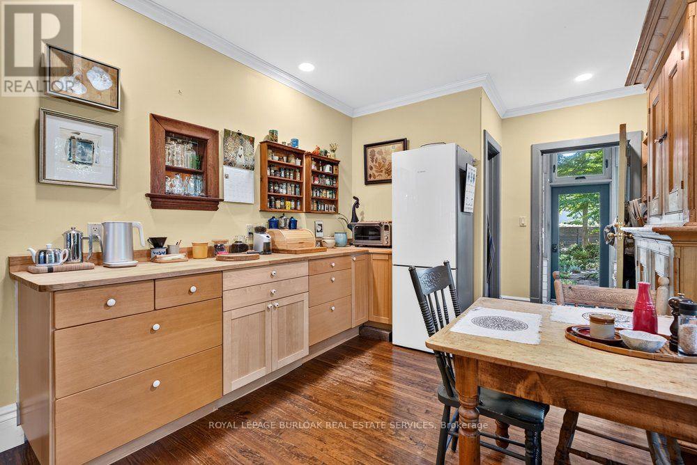 526 BURLINGTON AVENUE - 14