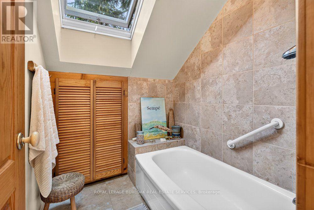 526 BURLINGTON AVENUE - 35