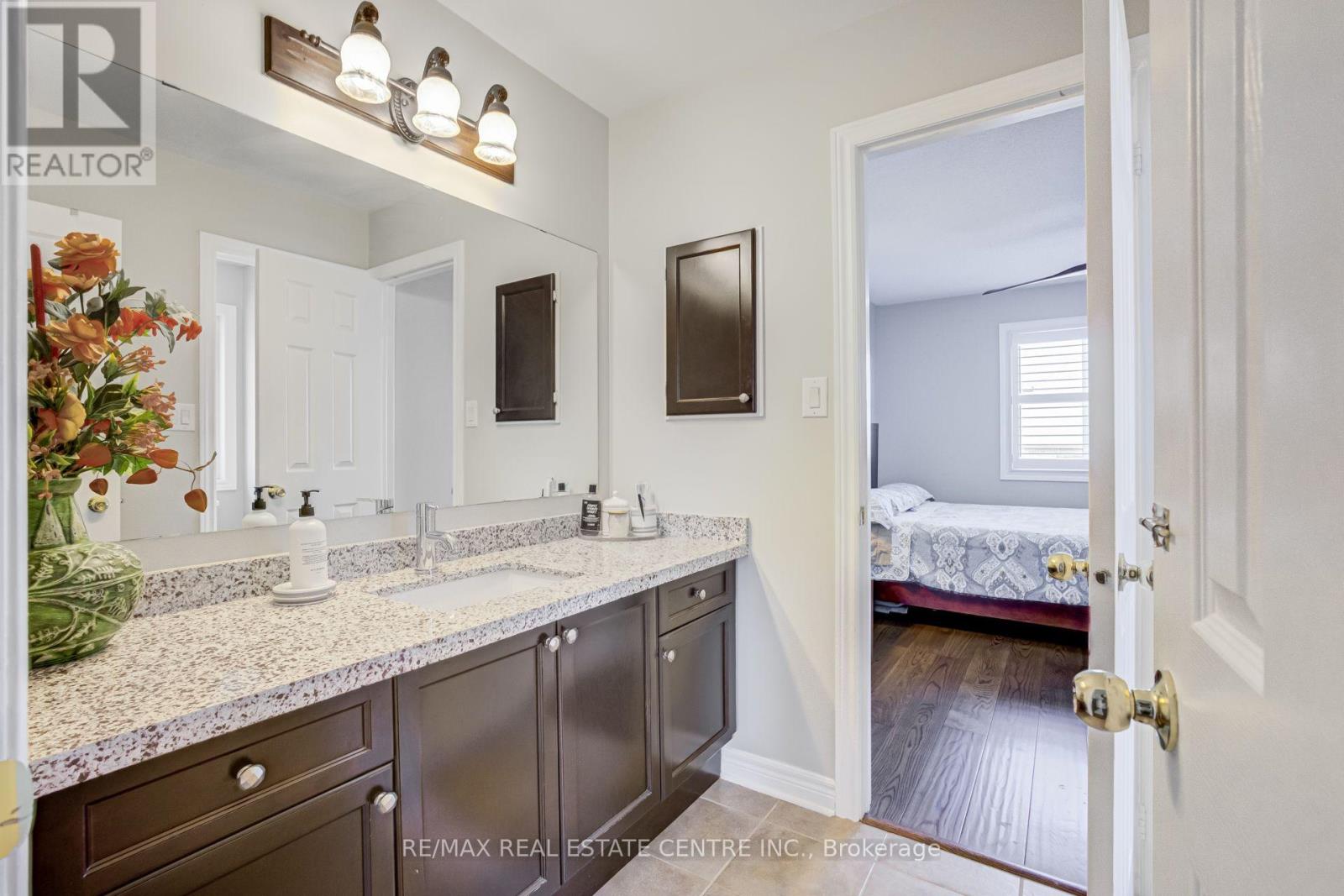 5588 DOCTOR PEDDLE CRESCENT - Image 32