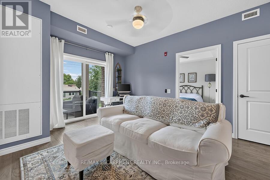 #208 2605 BINBROOK ROAD - 12