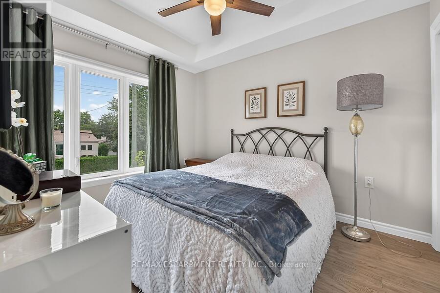#208 2605 BINBROOK ROAD - 13
