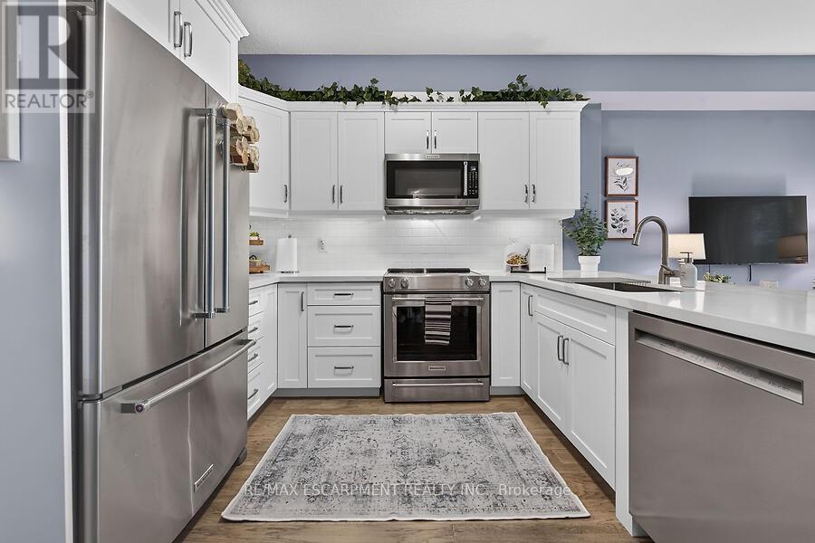 #208 2605 BINBROOK ROAD - 8