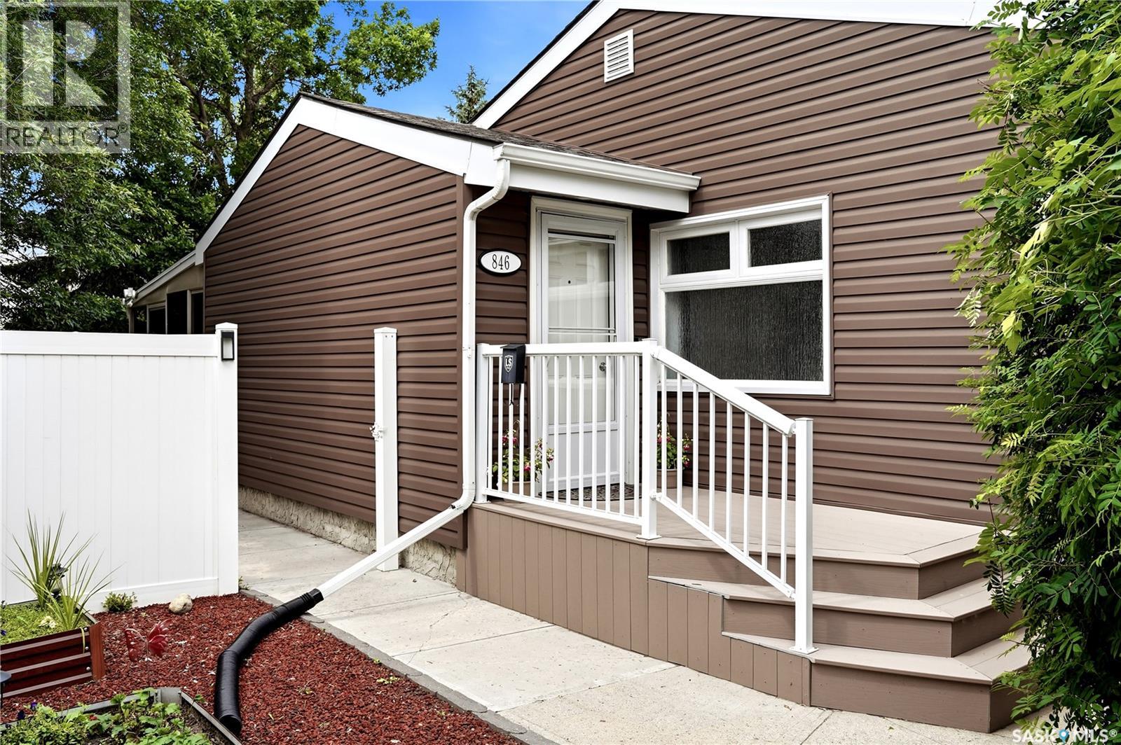 846 GIBSON STREET N - photo 2