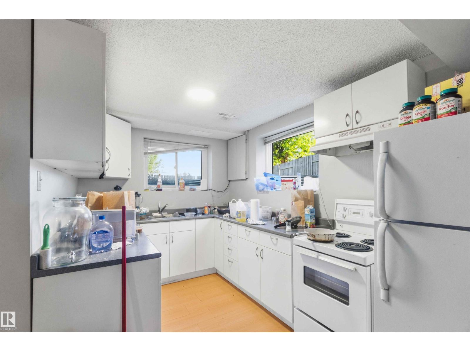 8819 29 AV NW - Image 9
