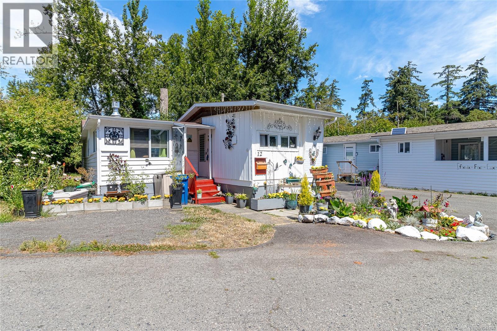 #12 1201 Craigflower Rd - 1