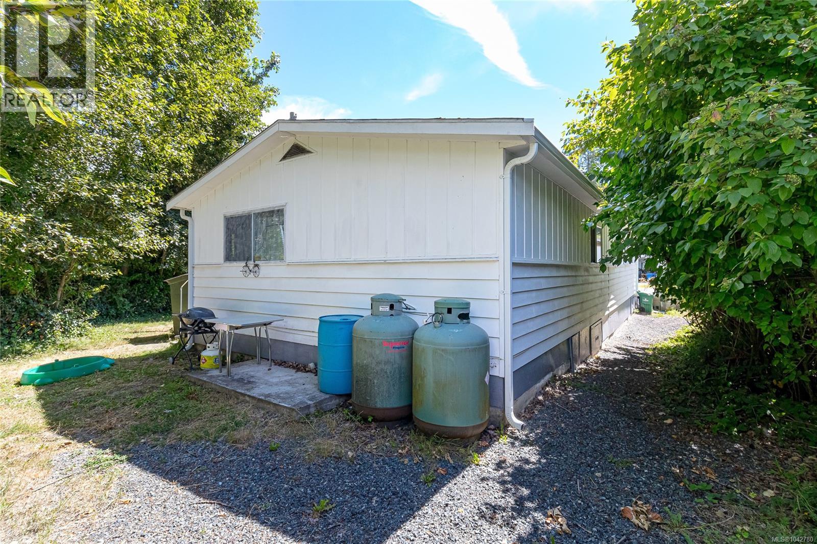 #12 1201 Craigflower Rd - 23