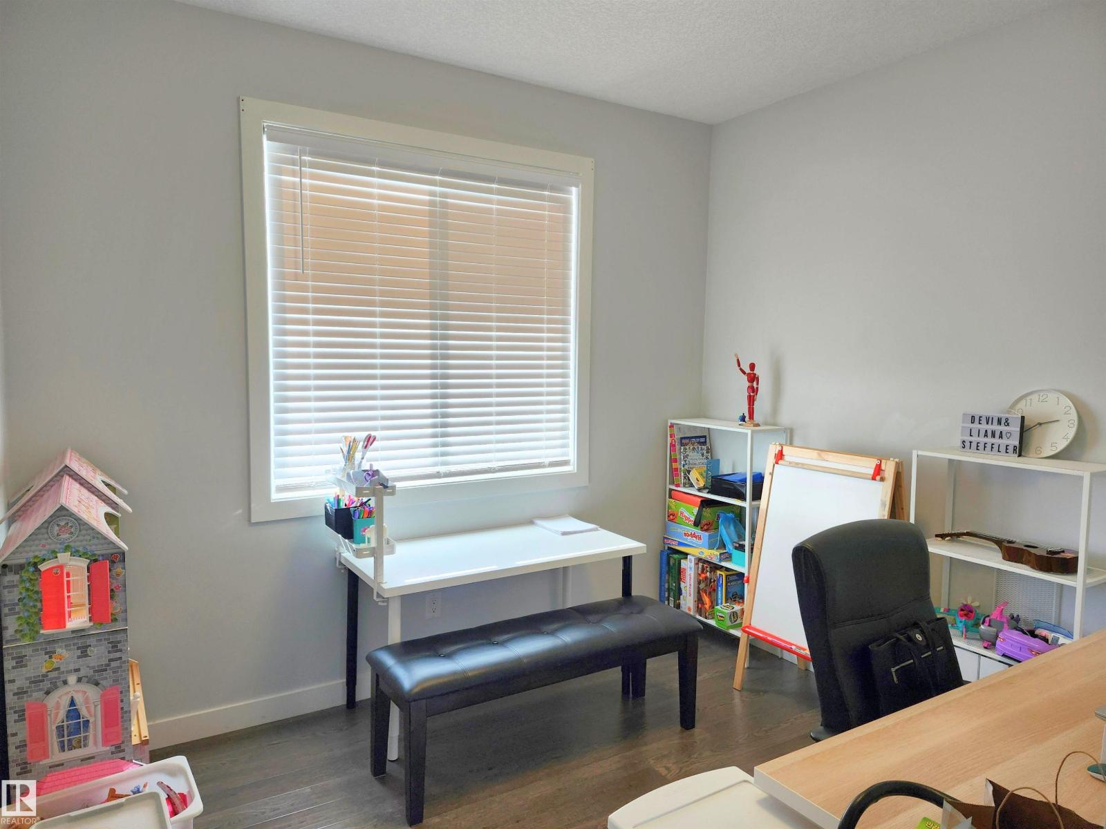 4707 36 ST - 8