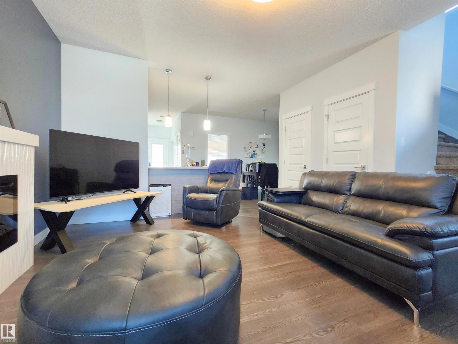 4707 36 ST - 14
