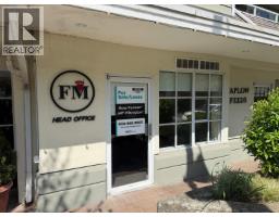 105c & 106c 4390 Gallant Avenue, North Vancouver, BC V7G1L2 Photo 6