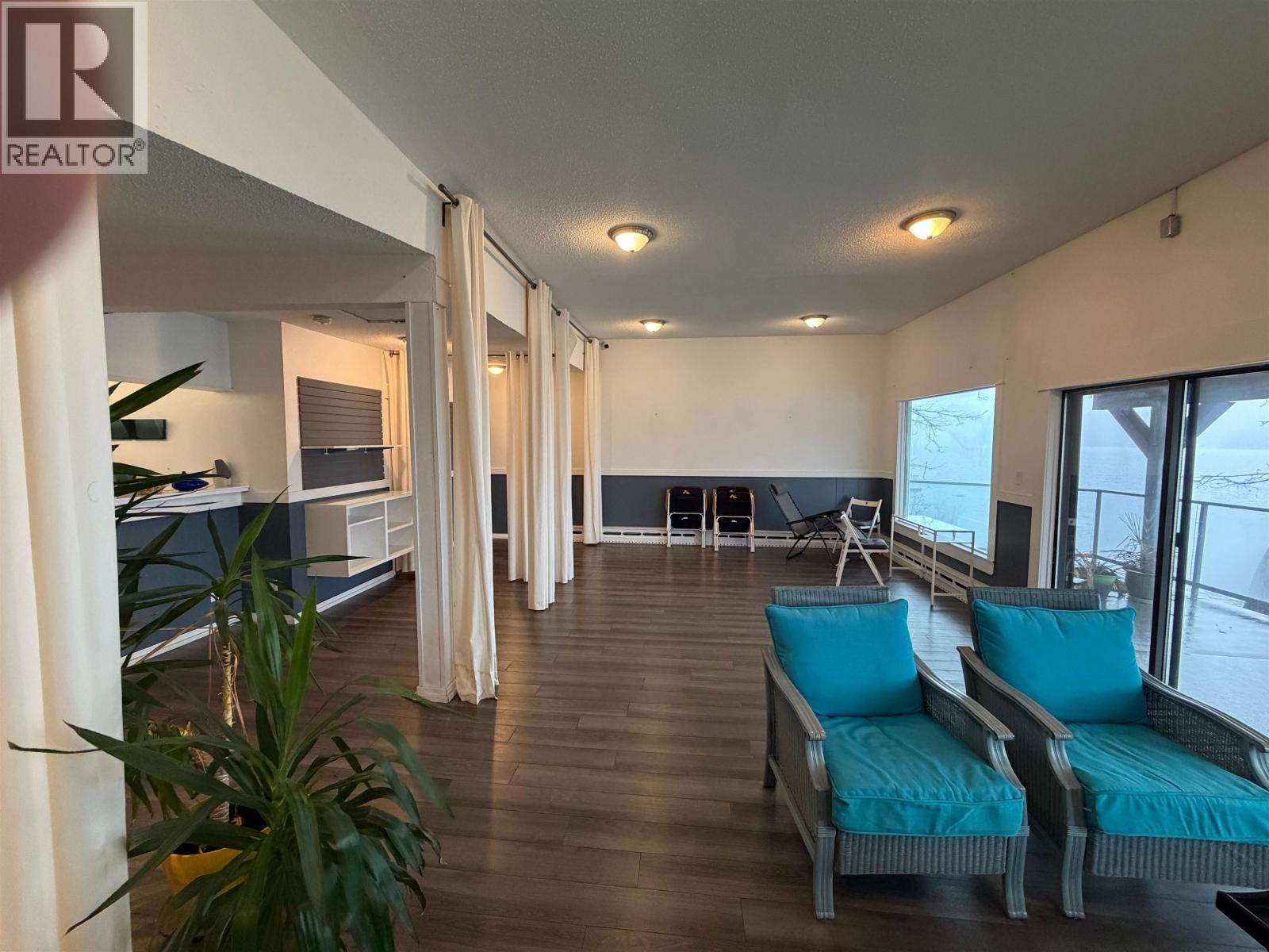 418 MARINE DRIVE, Gibsons